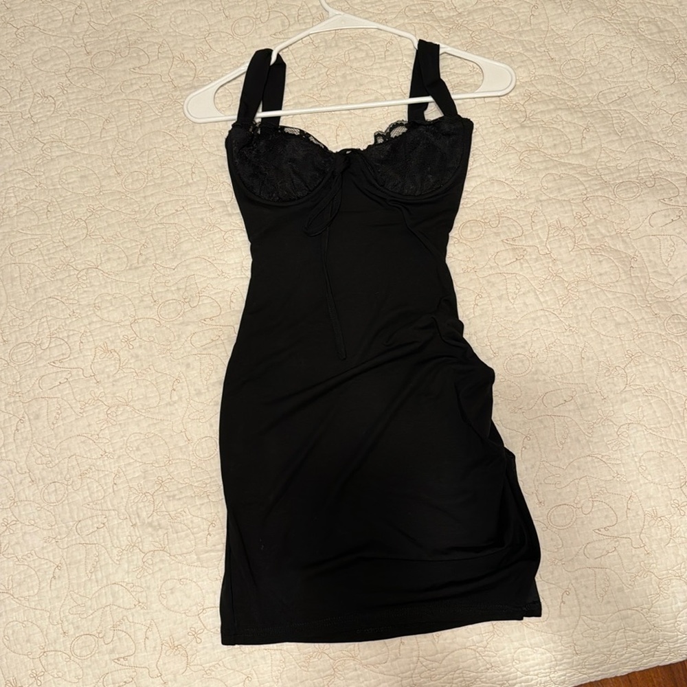 DIONNE MINI DRESS BLACK